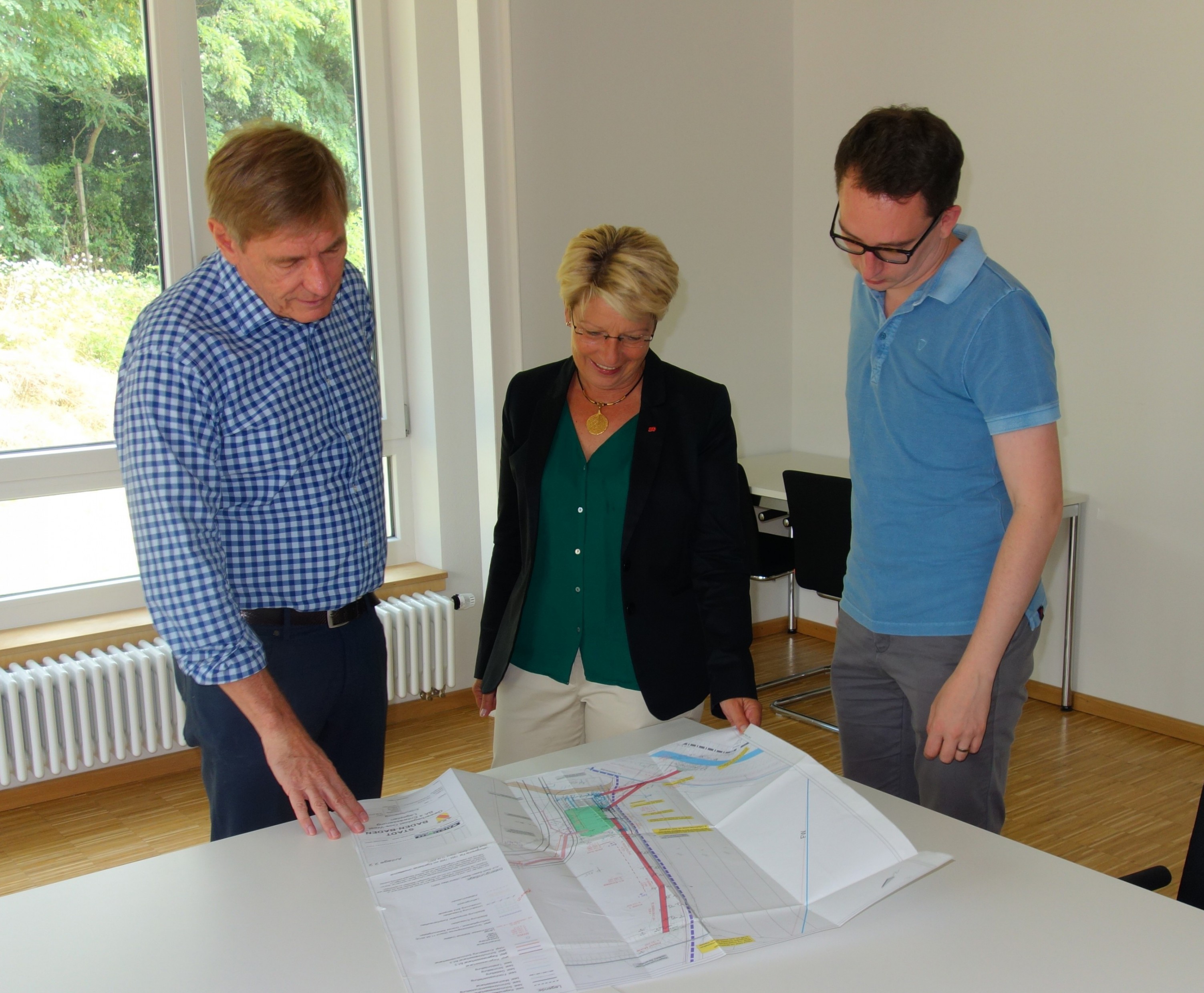 „Beeindruckendes Wissen zum Hochwasserschutz“ Gabriele Katzmarek besucht WALD + CORBE in Hügelsheim
